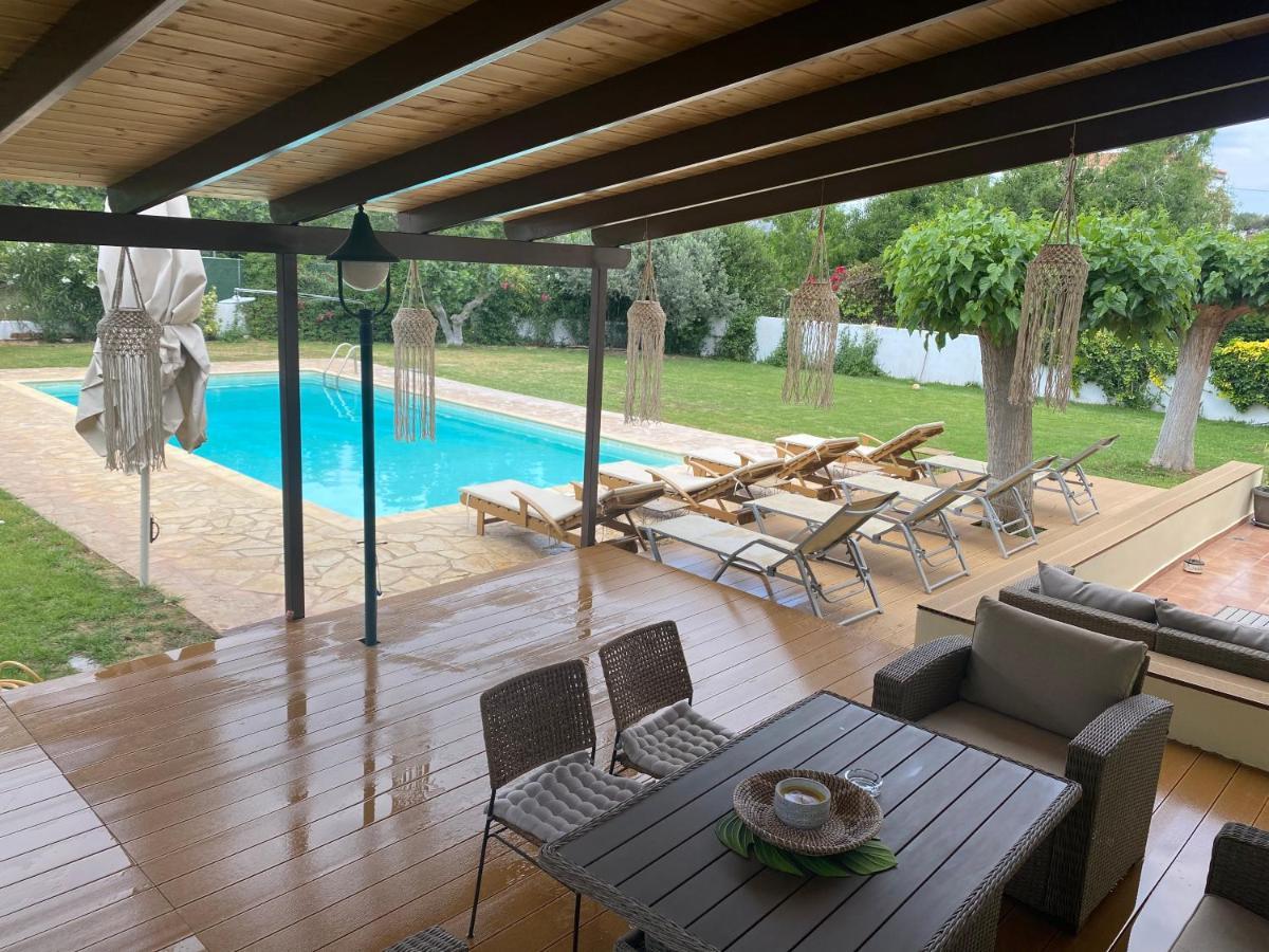 Relaxing Villa With Swimming Pool And Garden Ájosz Jeórjiosz Kültér fotó
