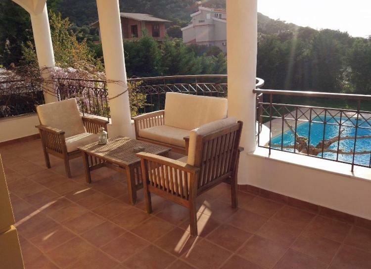 Relaxing Villa With Swimming Pool And Garden Ájosz Jeórjiosz Kültér fotó