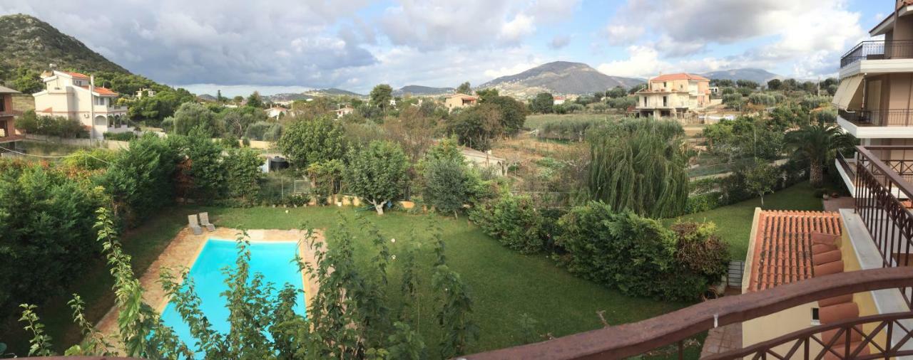 Relaxing Villa With Swimming Pool And Garden Ájosz Jeórjiosz Kültér fotó